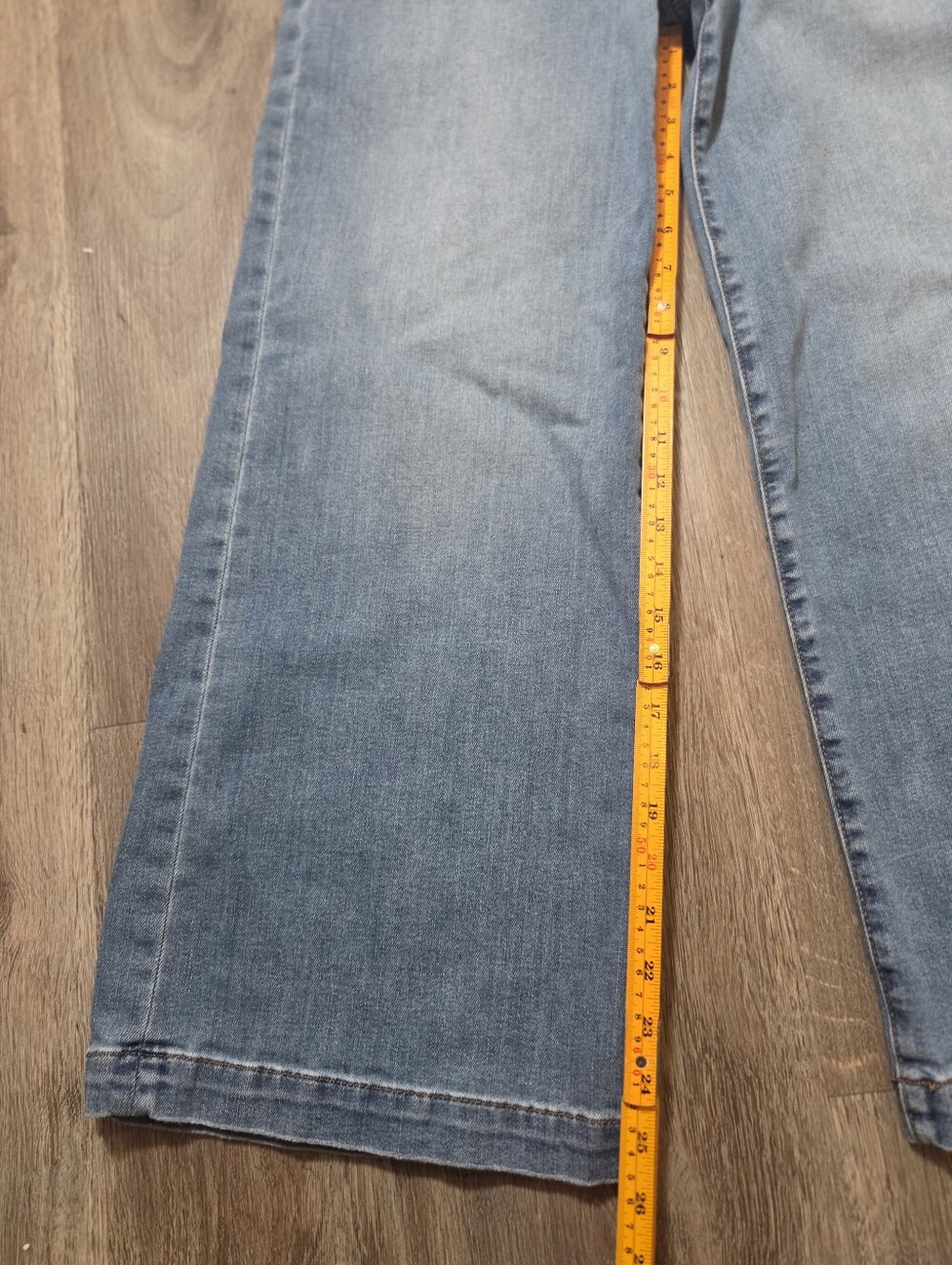 KUT from the Kloth Meg Wide Leg Jeans Size 4 Light Wash Cropped Patch Pocket - Picture 3 of 11